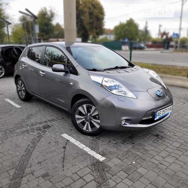2014 nissan leaf