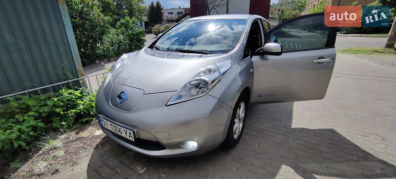 2014 nissan leaf