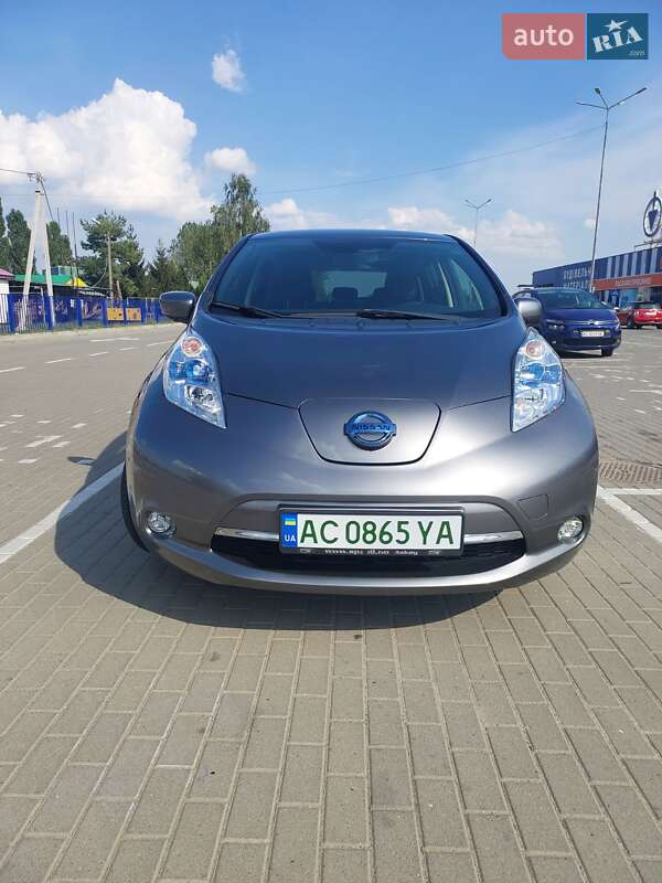 2014 nissan leaf