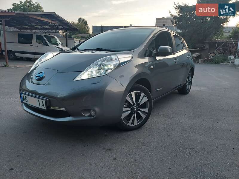 2014 nissan leaf