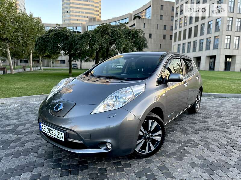 2014 nissan leaf
