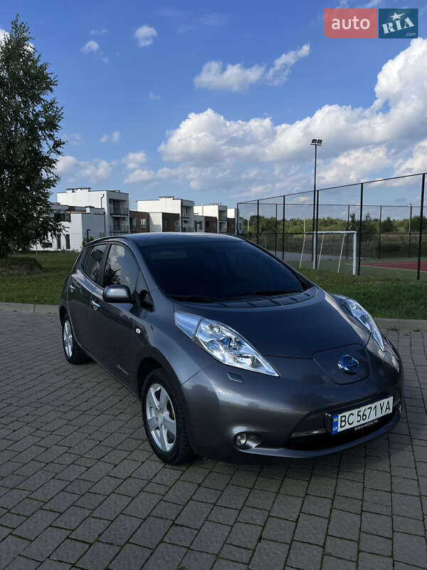 2014 nissan leaf