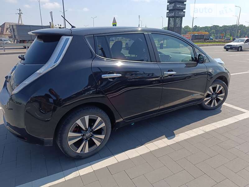 2015 nissan leaf