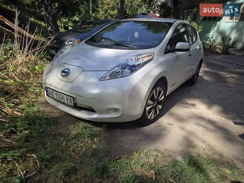 2014 nissan leaf