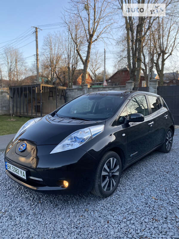 2015 nissan leaf