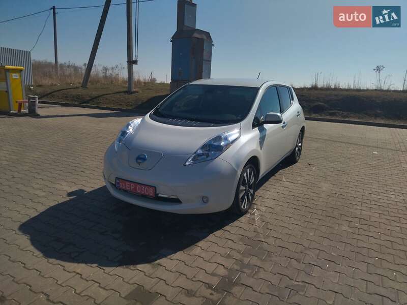 2015 nissan leaf