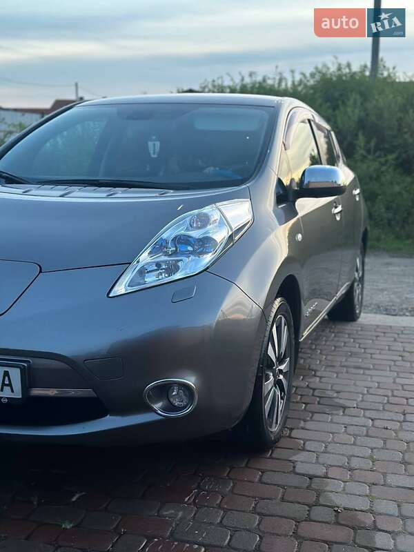 2015 nissan leaf