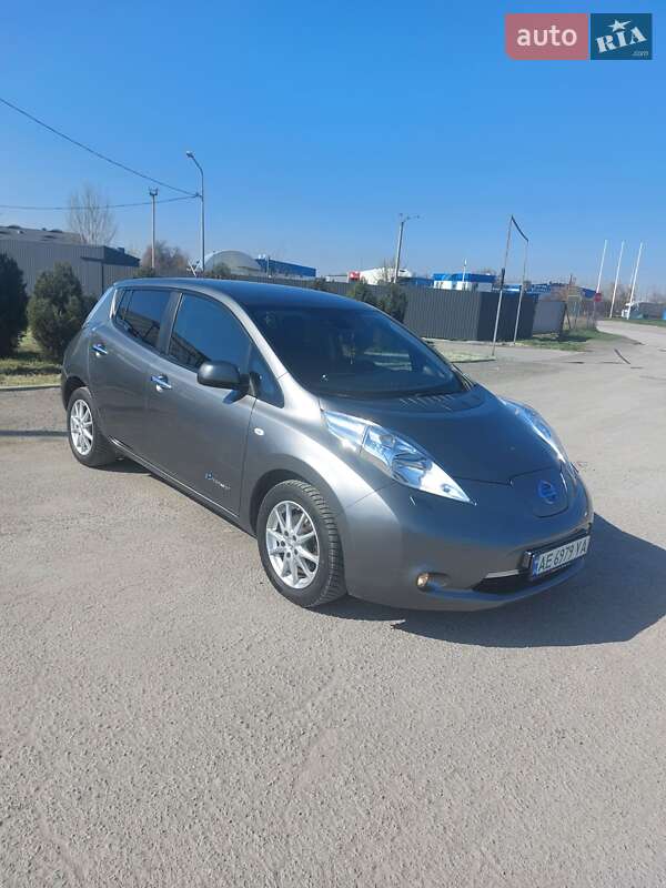 2015 nissan leaf