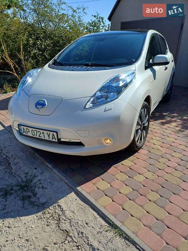 2015 nissan leaf