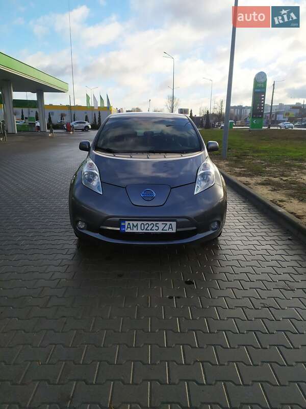2015 nissan leaf