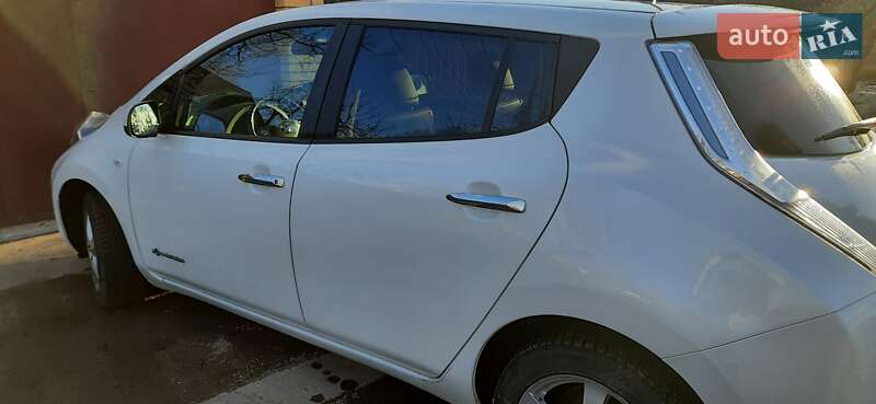 2015 nissan leaf