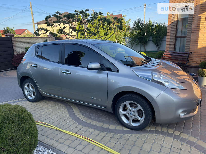 2015 nissan leaf