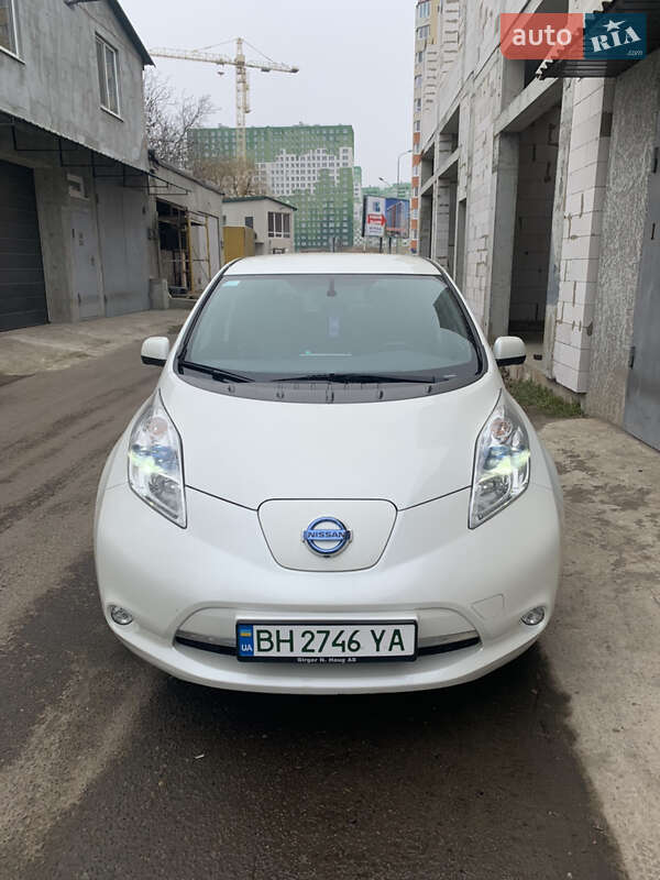 2015 nissan leaf