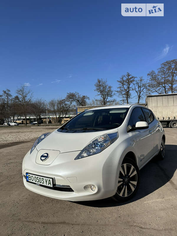 2015 nissan leaf