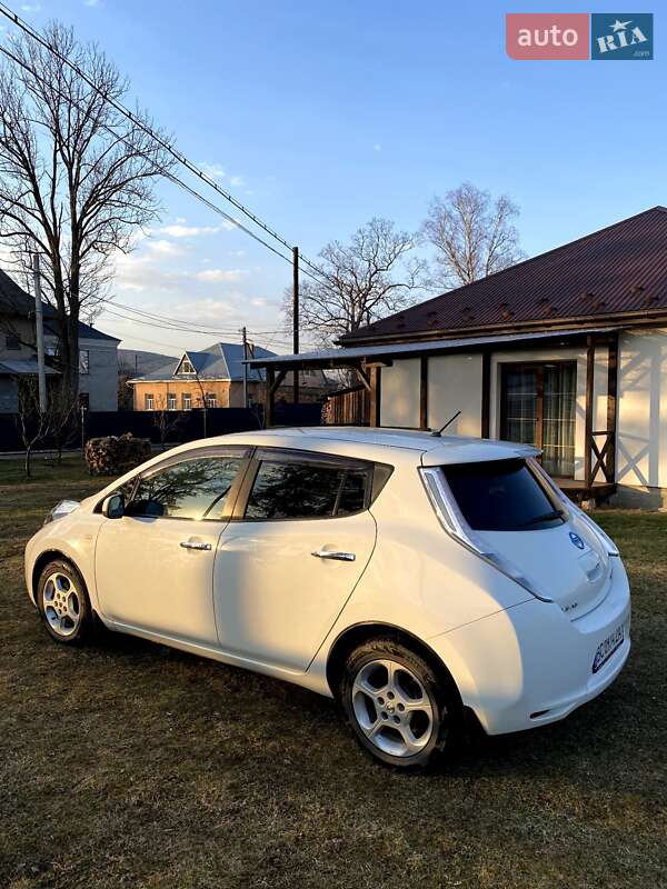 2015 nissan leaf