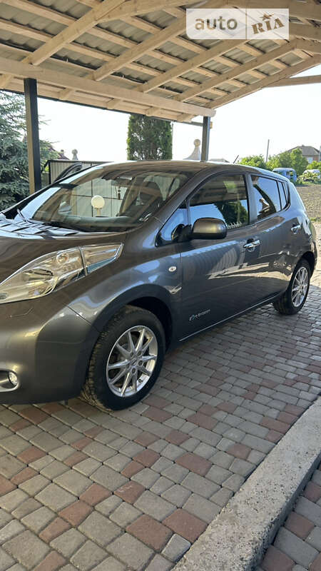 2015 nissan leaf