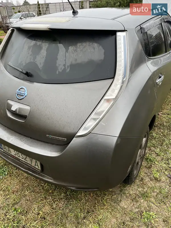 2015 nissan leaf
