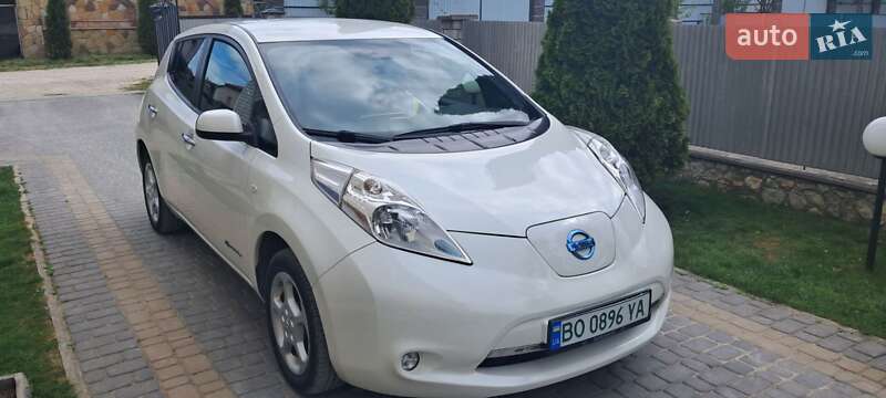 2015 nissan leaf