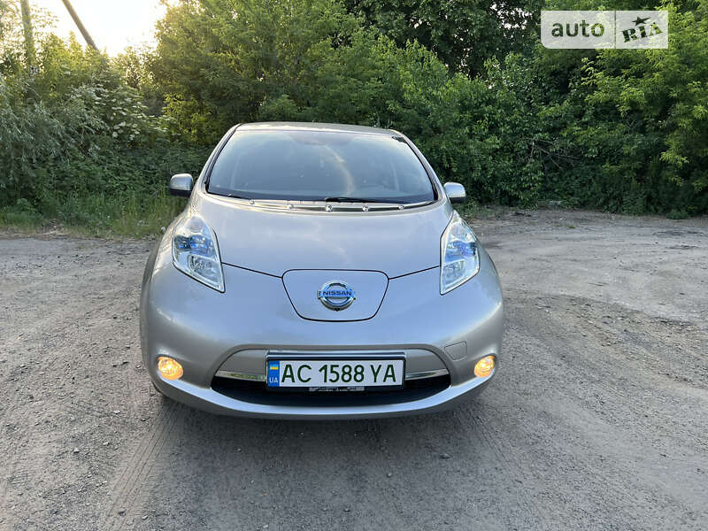 2015 nissan leaf