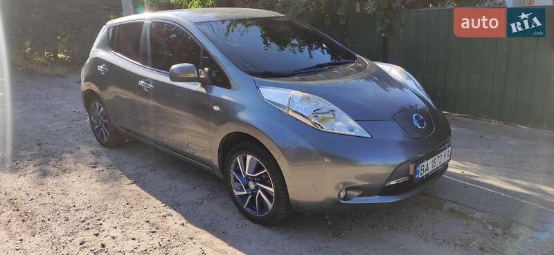 2015 nissan leaf