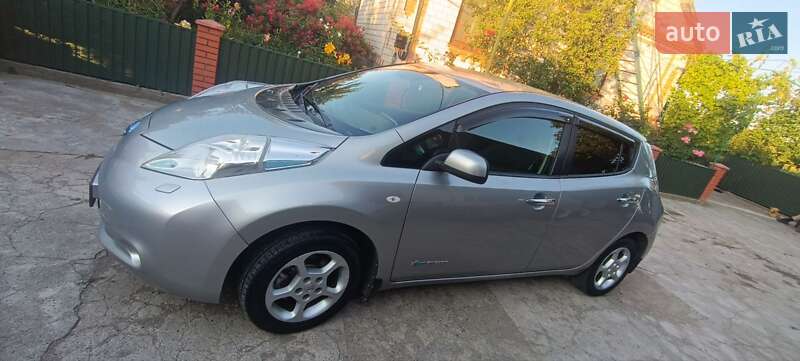 2015 nissan leaf