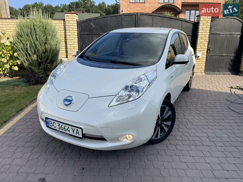 2015 nissan leaf