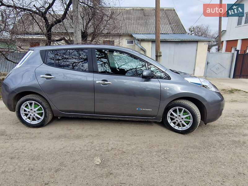 2015 nissan leaf