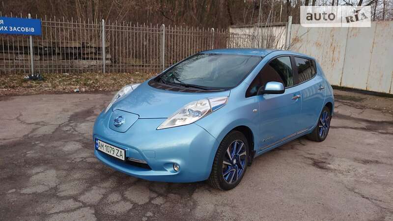 2015 nissan leaf