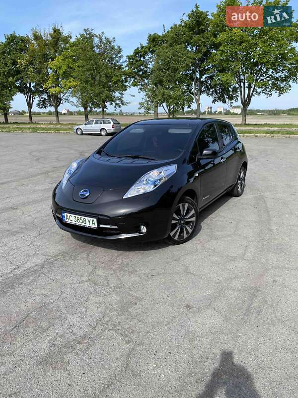 2015 nissan leaf