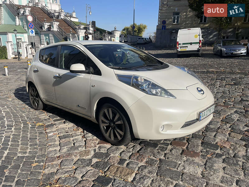 2015 nissan leaf