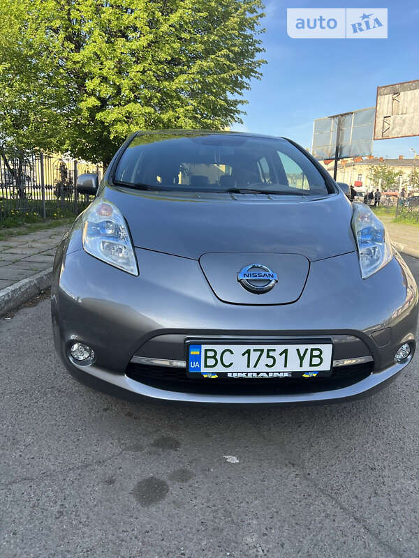 2015 nissan leaf