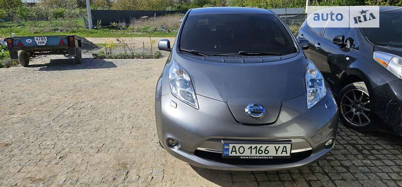 2016 nissan leaf