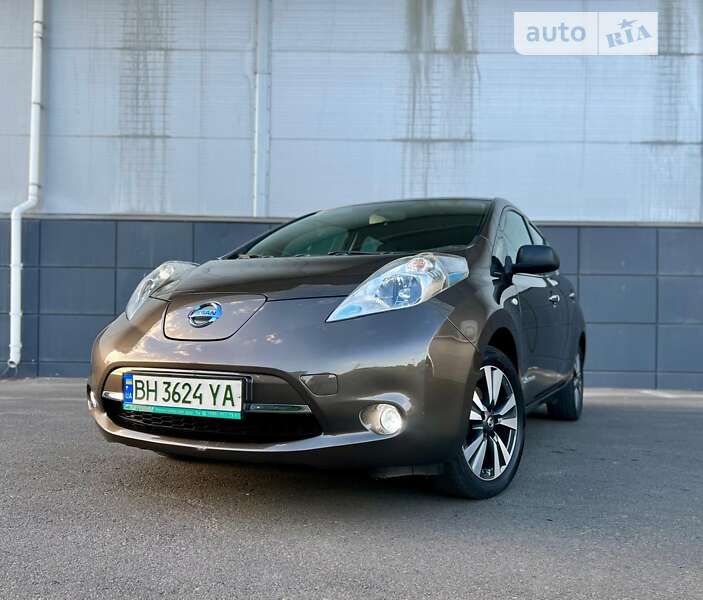 2015 nissan leaf