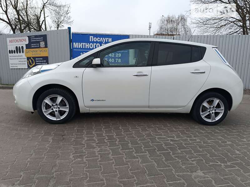 2016 nissan leaf
