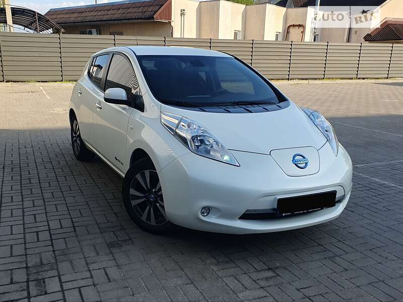 2016 nissan leaf