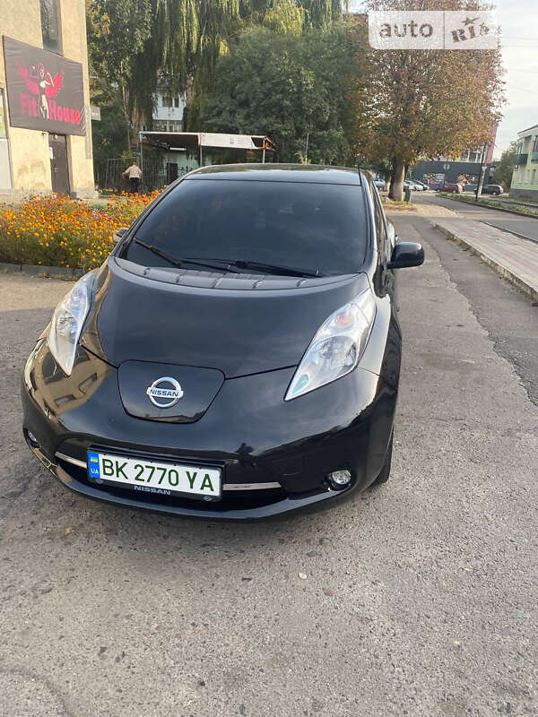2016 nissan leaf