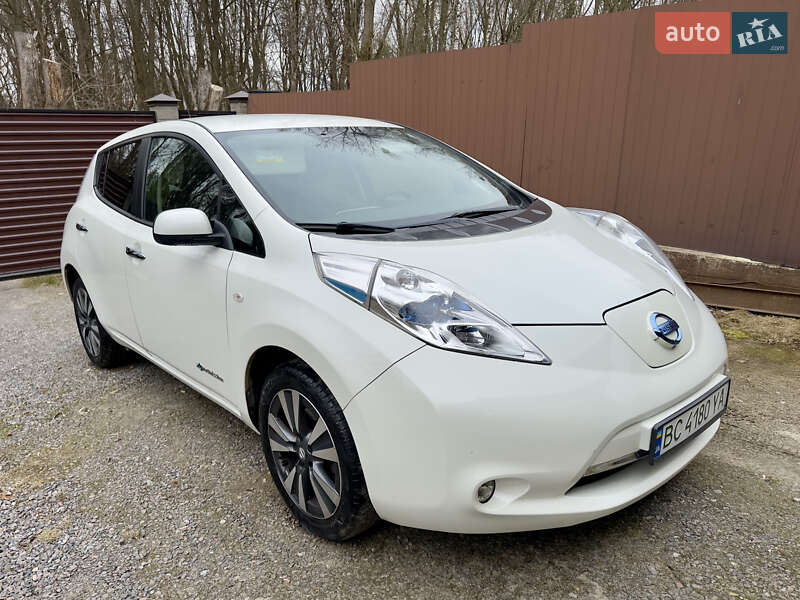 2016 nissan leaf
