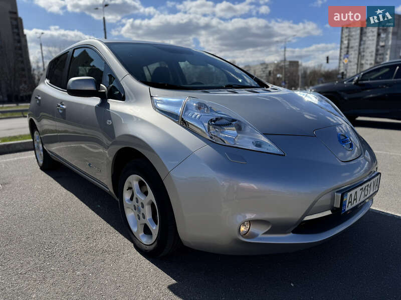 2016 nissan leaf