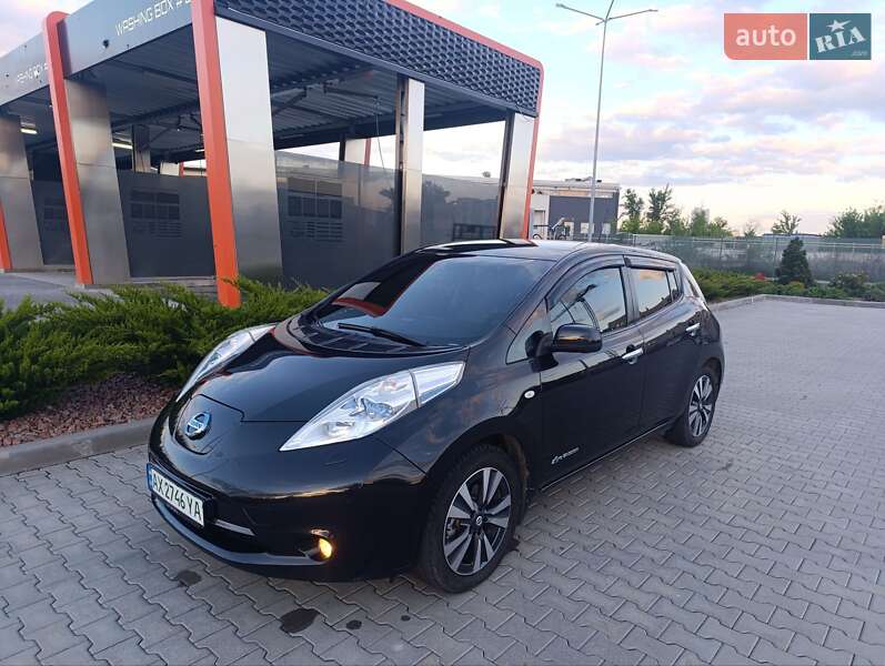 2016 nissan leaf