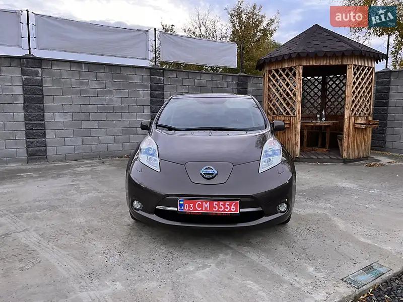 2016 nissan leaf