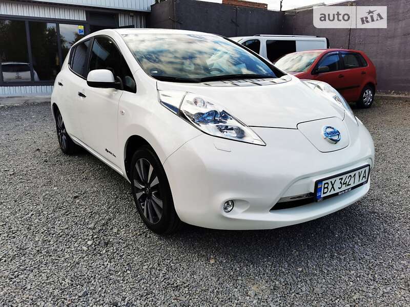 2016 nissan leaf