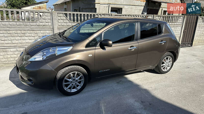 2016 nissan leaf
