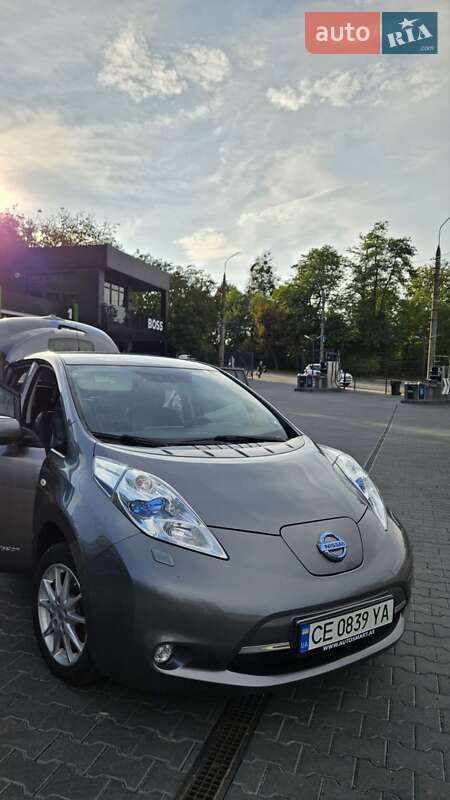 2016 nissan leaf
