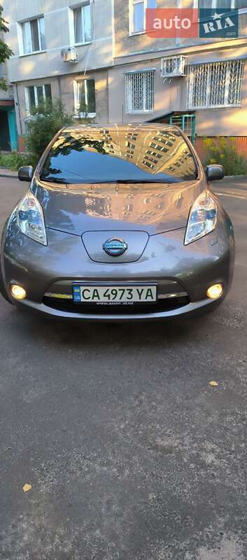 2016 nissan leaf