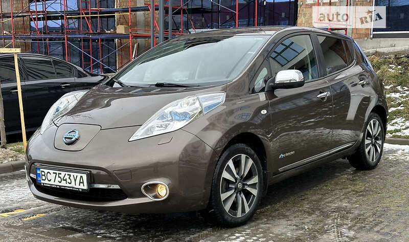 2016 nissan leaf