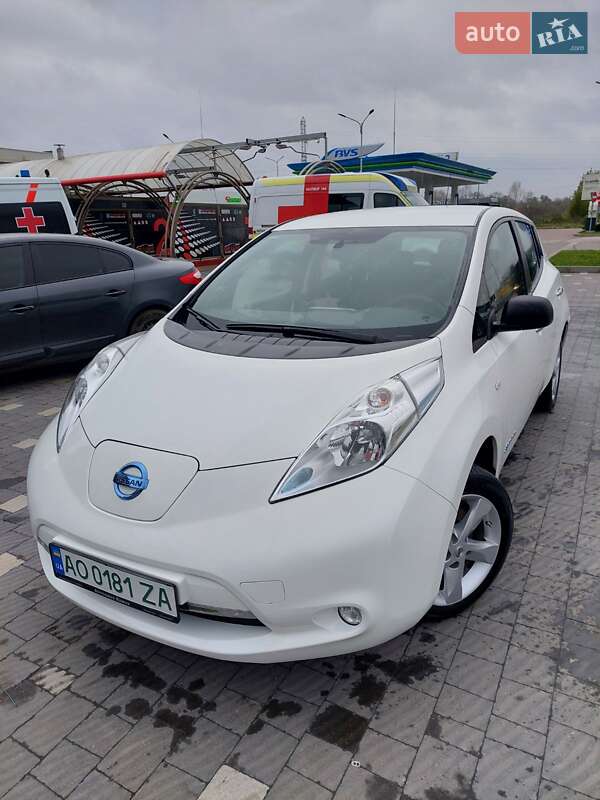 2016 nissan leaf