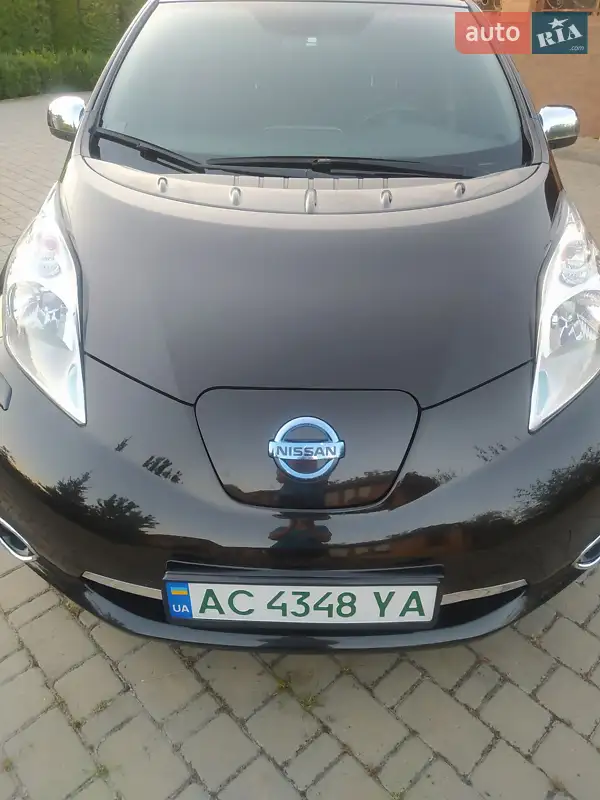 2016 nissan leaf