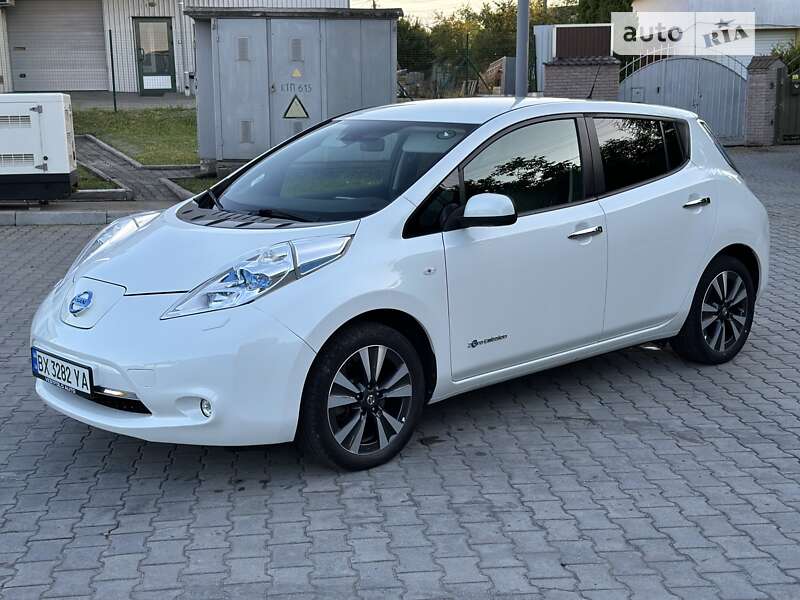 2016 nissan leaf