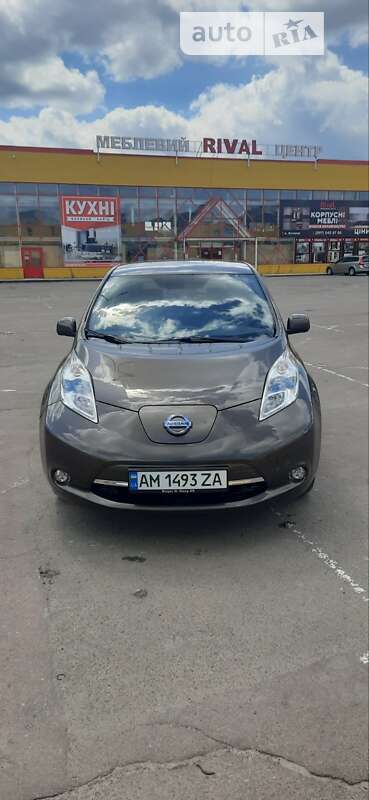 2016 nissan leaf