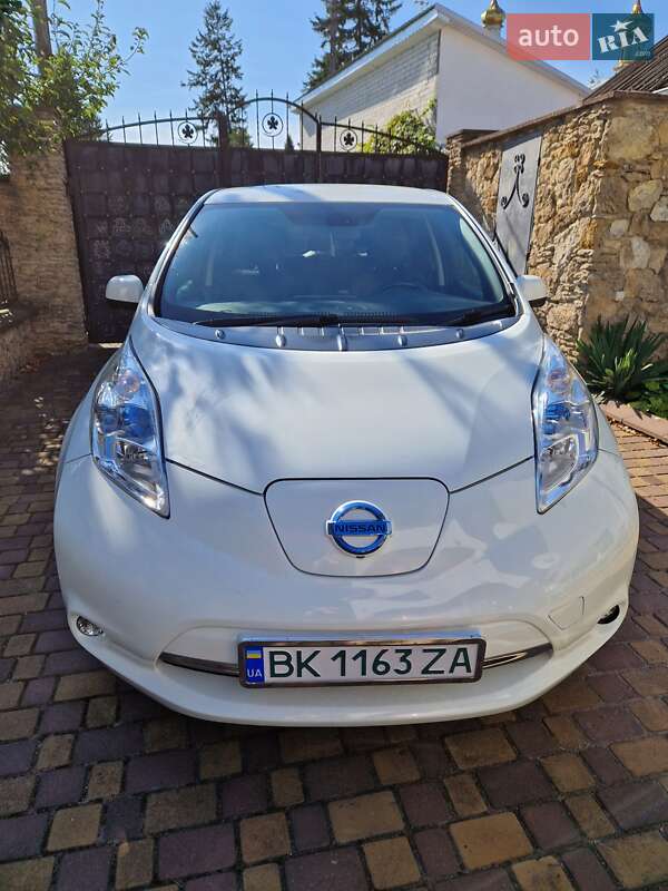 2017 nissan leaf
